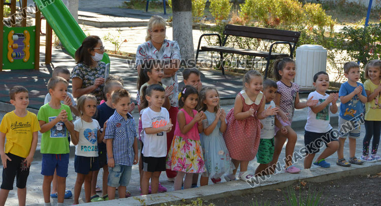 Демонстрираха гасене на пожар в детска градина в Хасково