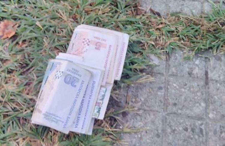 Смолянчанин намери пари,полицията издирва собственика им