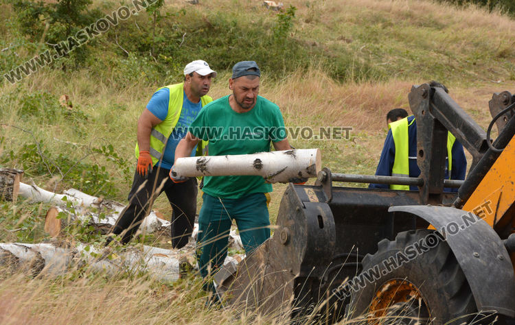 С 11 дка разширяват Македонските гробища, завърши ремонтът на траурната зала