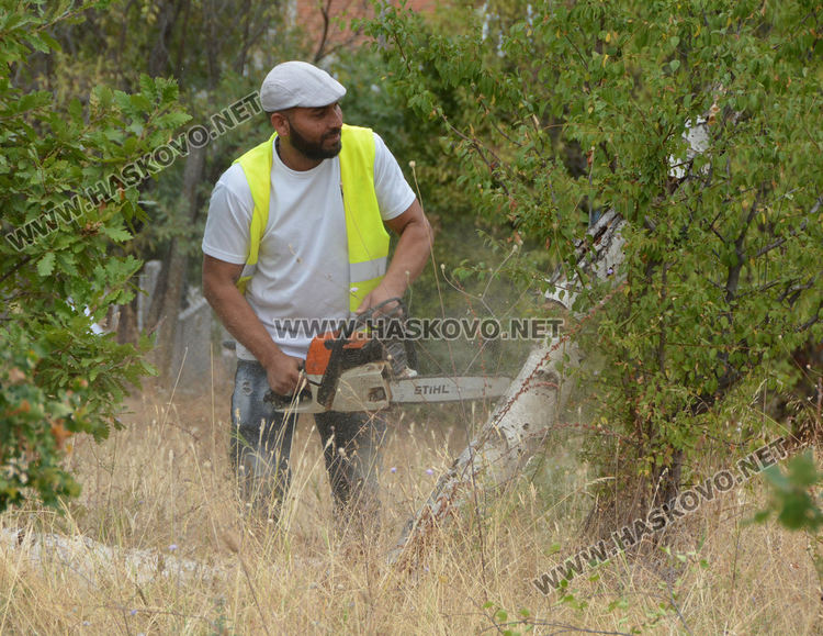 С 11 дка разширяват Македонските гробища, завърши ремонтът на траурната зала