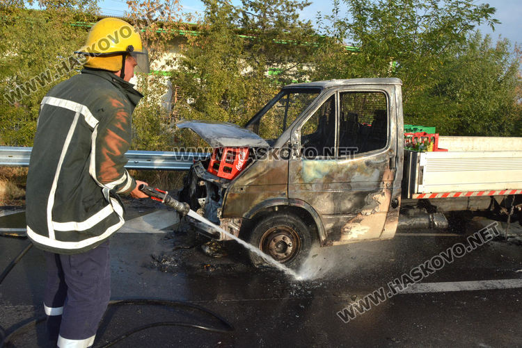 Камион се запали по пътя между Хасково и Димитровград