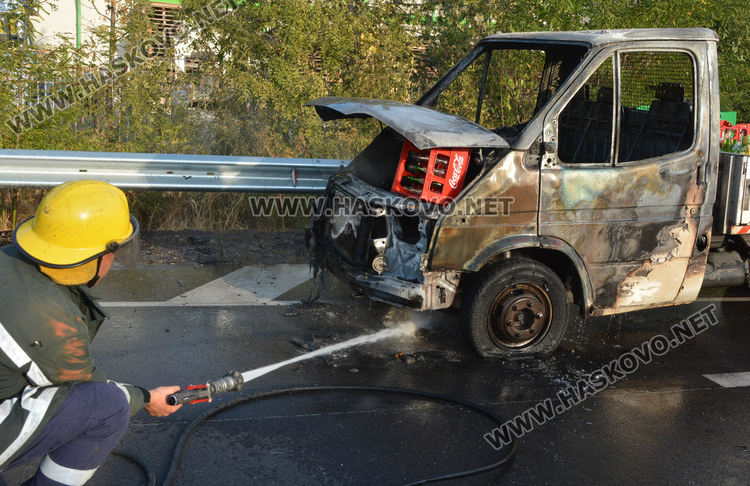 Камион се запали по пътя между Хасково и Димитровград