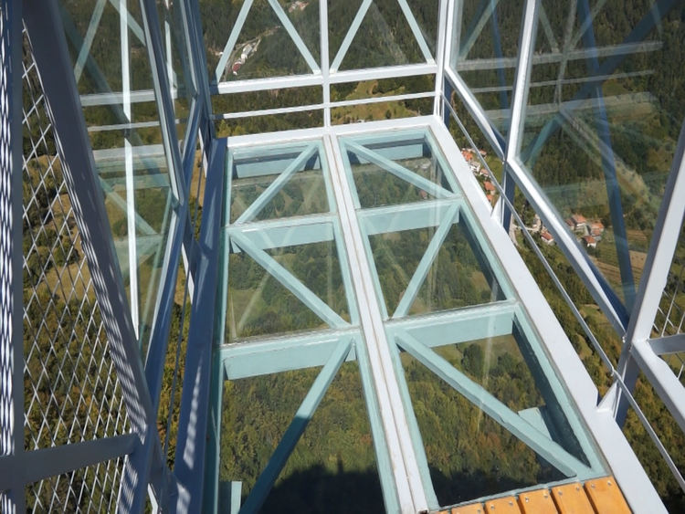 Откриха "супер-яката"  площадка за селфита над Могилица