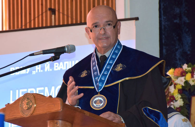 Ген.-майор д-р Венцислав Мутафчийски получи звание "Доктор хонорис кауза"