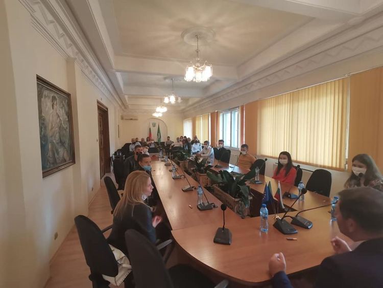  В Мадан "внуци под наем" ще помагат на възрастни хора