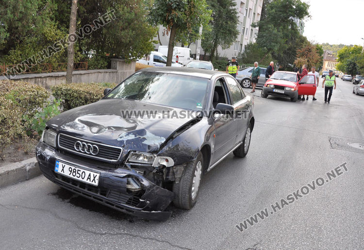 Катастрофа с три коли в час пик в Хасково
