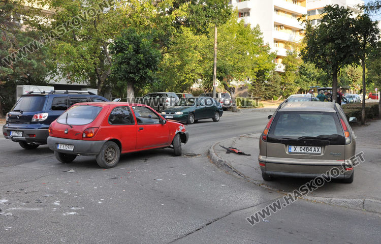 Катастрофа с три коли в час пик в Хасково