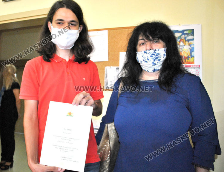 Ученици от ПМГ с престижно класиране в национални олимпиади и турнир