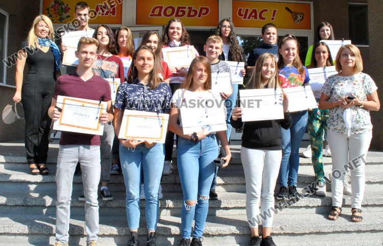 Ученици от ПМГ с престижно класиране в национални олимпиади и турнир