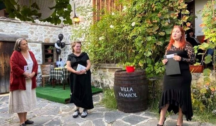 Негримираната поетеса Екатерина Глухова с премиера на десетата си книга