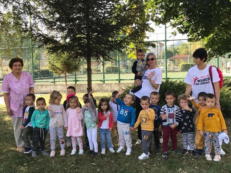 Малчуганите от ДГ „Слънце“ в Ардино се включиха в инициатива „Нестле за Живей Активно“