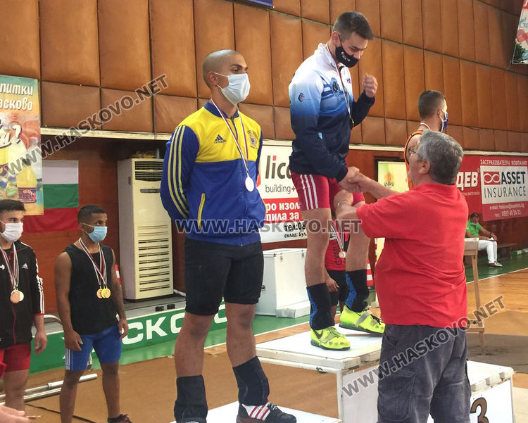 Два златни и един сребърен медал за хасковските атлети от Републиканското