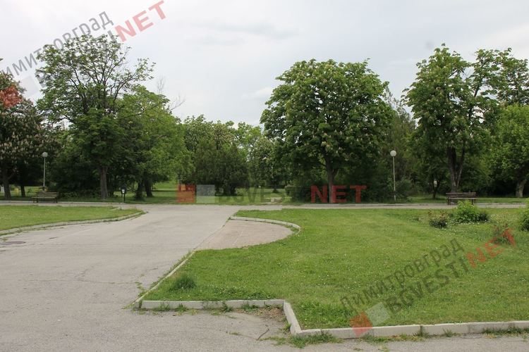 Общината иска да подмени осветлението в най-стария парк на Димитровград