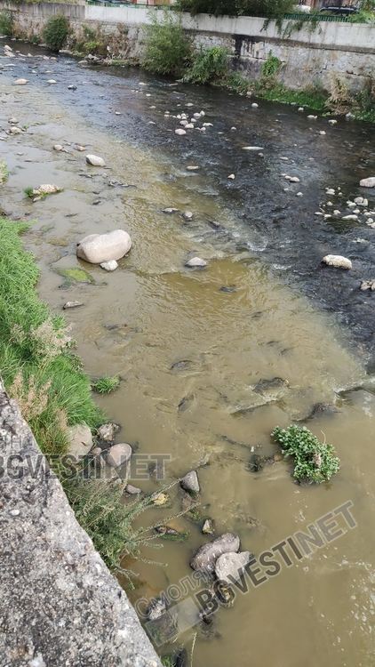 На вниманието на „ВиК“ и общинската управа в Смолян