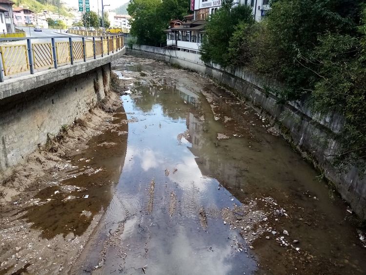 Тонове наноси извадиха от река Бяла, речното корито вече е почистено