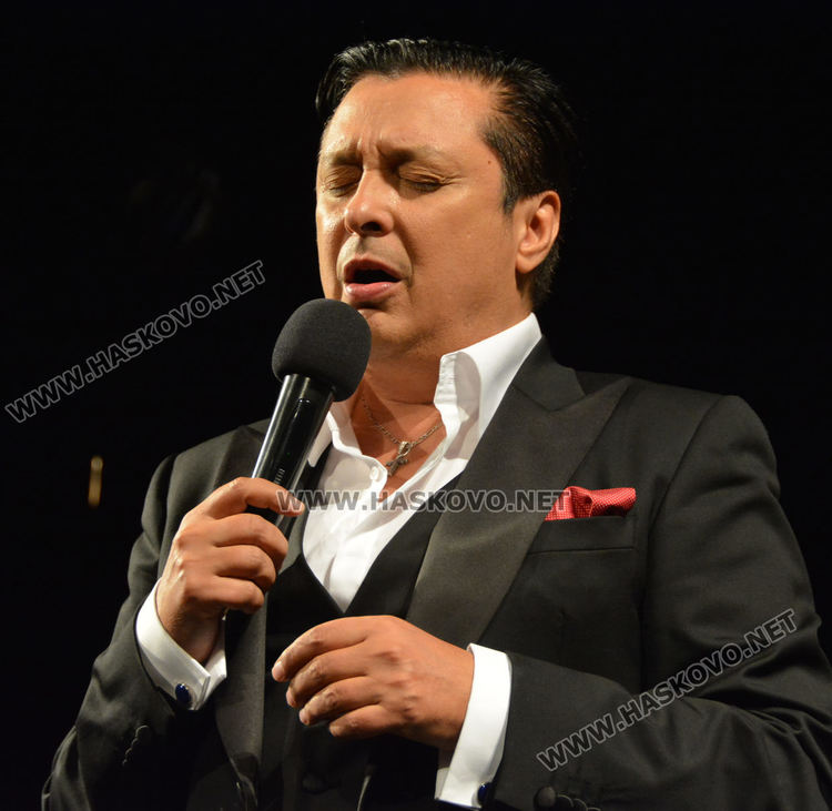 Брилянтен Васил Петров вдигна публиката на Хасково джаз  на крака