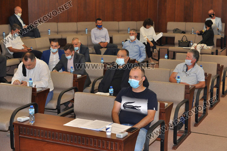 Съветници настояват за отнемането на званието Почетен гражданина на Хасково на Максим Стависки