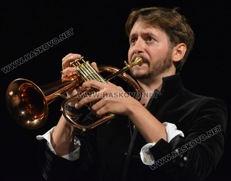 Доминик Фус  