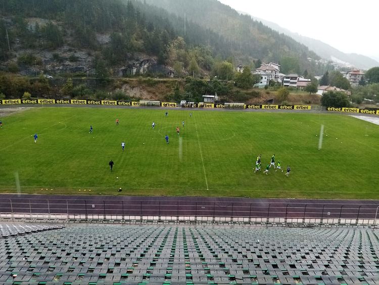 "Родопа" отнесе "Несебър" с пет на нула под дъжда на стадион "Септември"