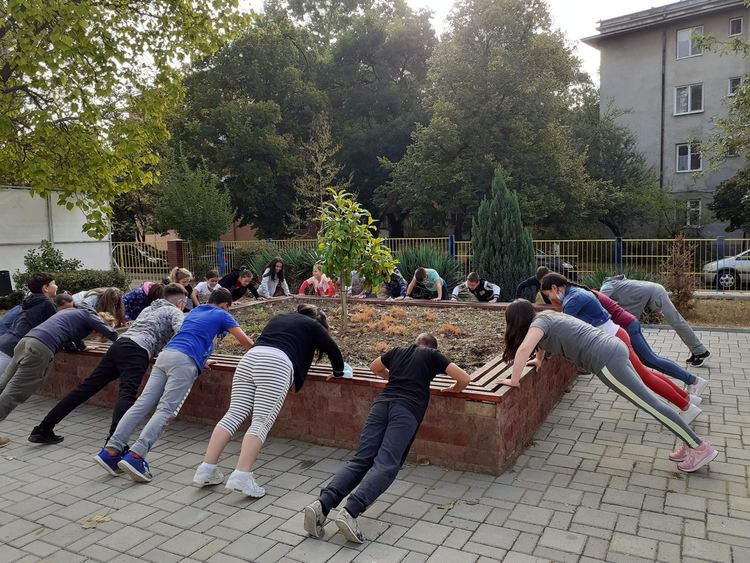 ОУ"Св.св.Кирил и Методий" отбеляза европейската седмица на спорта