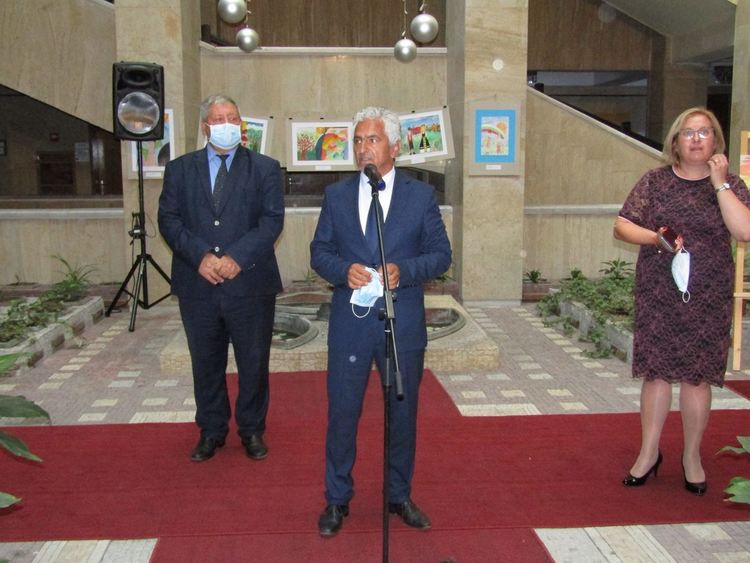 Областна администрация е домакин на пътуващата изложба "Обич за България"