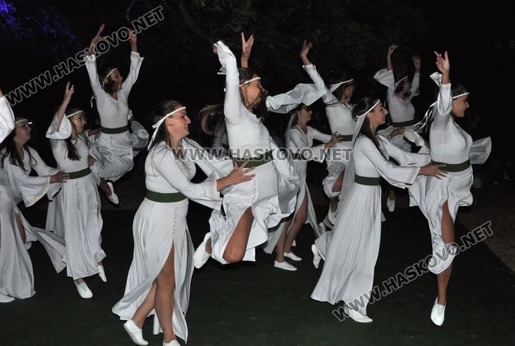 Красива приказка за любовта и свободата разказаха балерините от „Рона“ насред гората