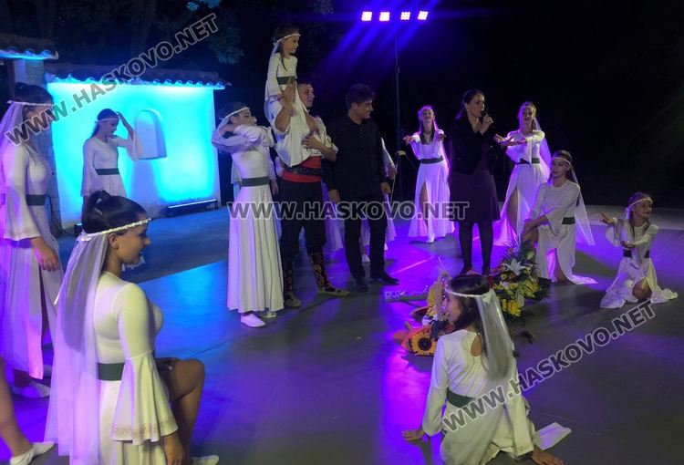 Красива приказка за любовта и свободата разказаха балерините от „Рона“ насред гората