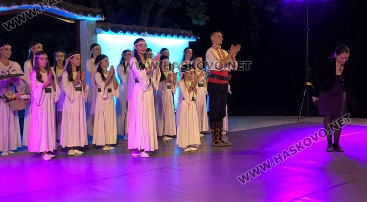 Красива приказка за любовта и свободата разказаха балерините от „Рона“ насред гората