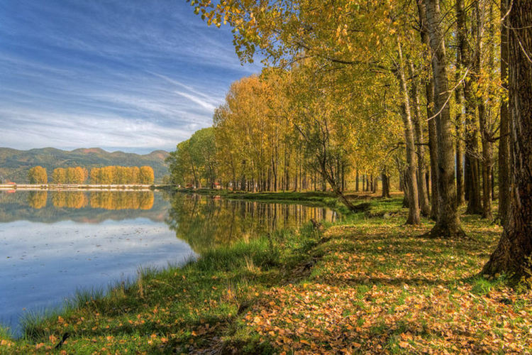 Слънчева и топла неделя