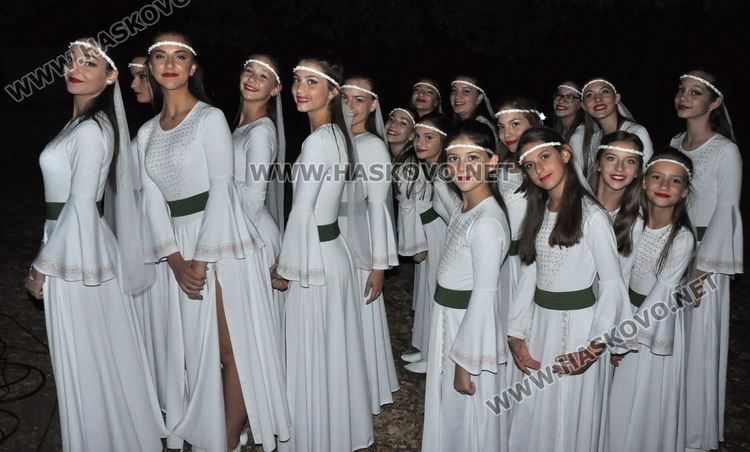 Красива приказка за любовта и свободата разказаха балерините от „Рона“ насред гората