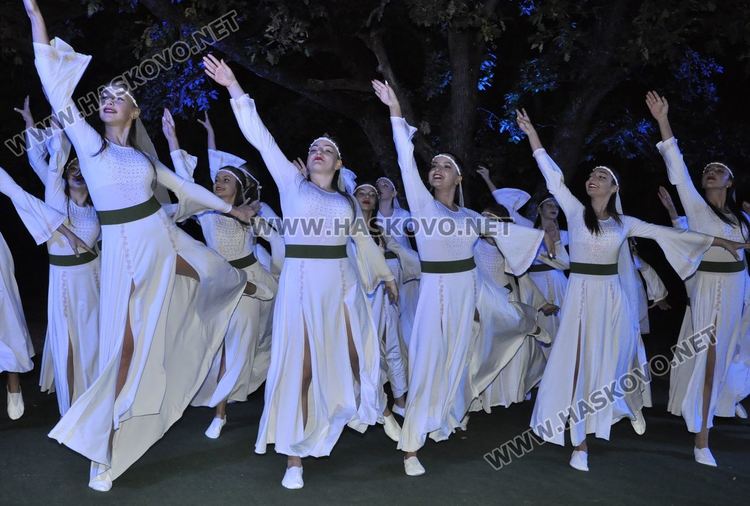 Красива приказка за любовта и свободата разказаха балерините от „Рона“ насред гората