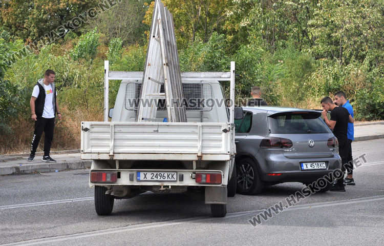 Нeопитен шофьор се отърва на косъм от сериозен инцидент при неправилна маневра