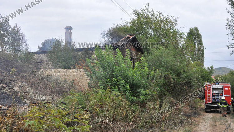 Къща изгоря в с.Николово