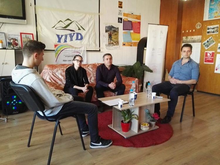 Клуб на жените "Родопчанка" срещна на живо младежи с успели родопчани