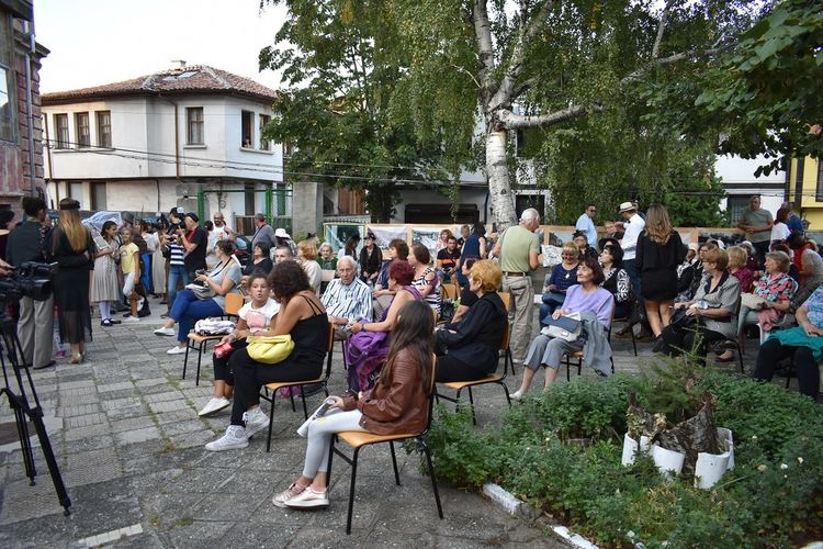 Асеновград 100 години назад в миналото с уличния ретро фестивал