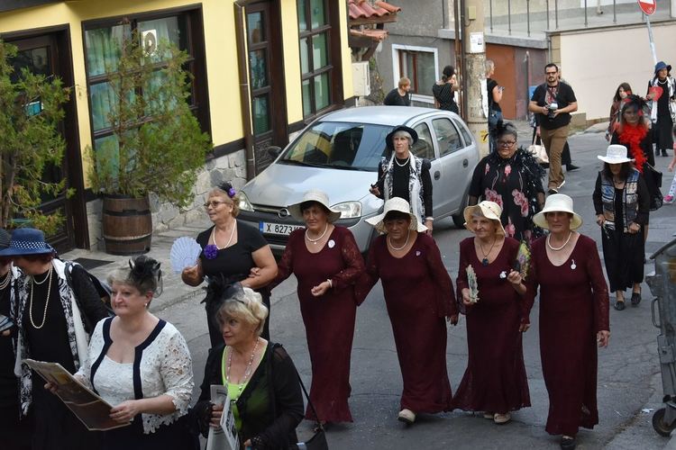 Асеновград 100 години назад в миналото с уличния ретро фестивал