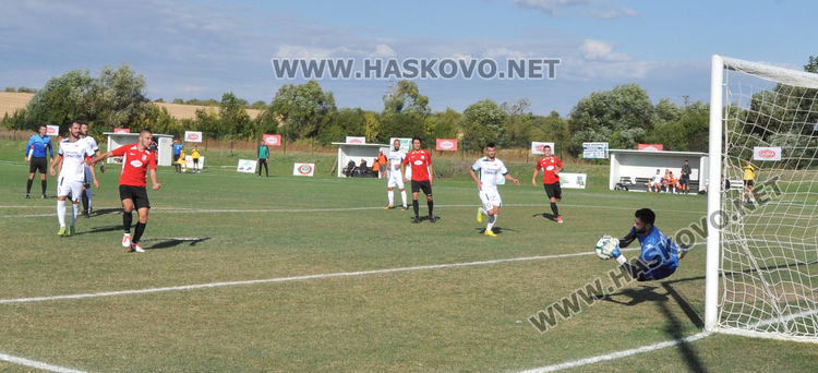 „Извор“ отстрани втородивизионния „Септември“ с 4:2 на „Саяна арена“