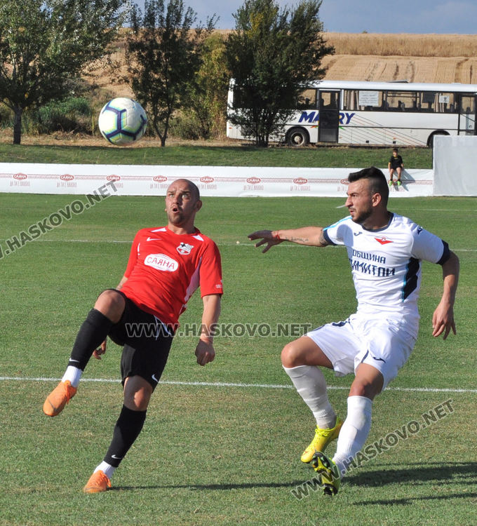 „Извор“ отстрани втородивизионния „Септември“ с 4:2 на „Саяна арена“