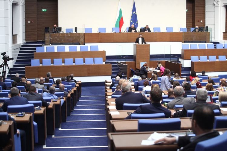 Депутатите отхвърлиха ветото на президента за "кариерните бонуси" на ВСС