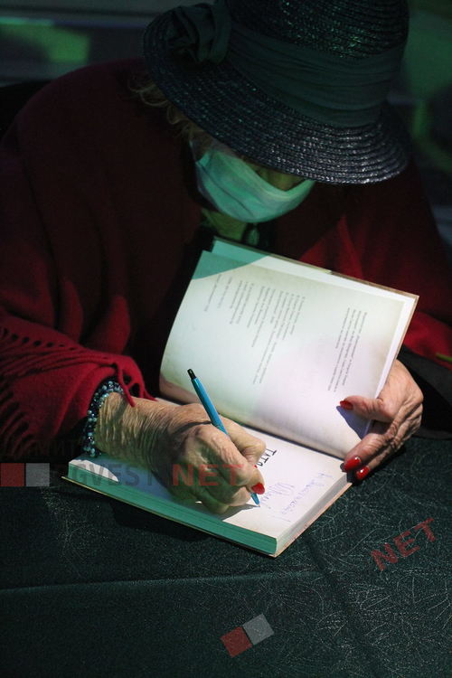 Татяна Лолова