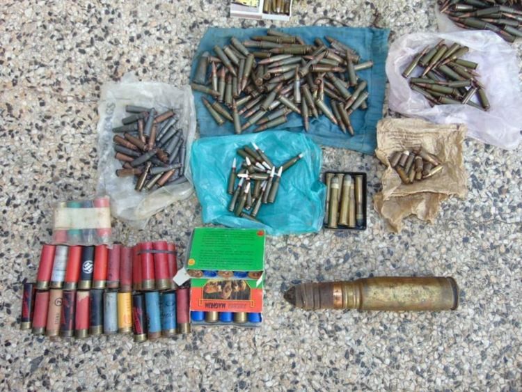 Братя в ареста за незаконен боен арсенал