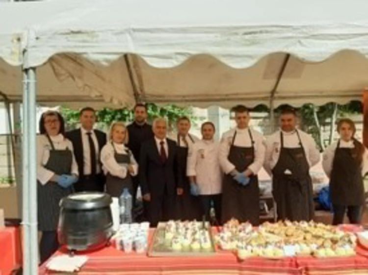 Празник на плодородието събра родопски производители. Те изложиха екологични местни продукти на фермерски пазар