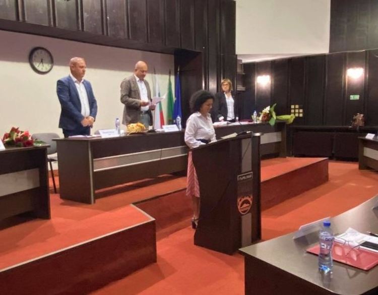 ОбС поздрави д-р Кръстев за пенсионирането му и кметицата на Брягово за встъпването ѝ в длъжност