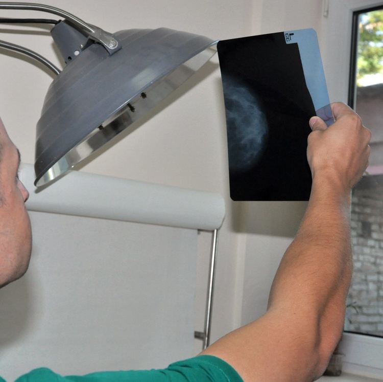 Безплатни прегледи за рак на гърдата от 5-ти октомври в Хасково