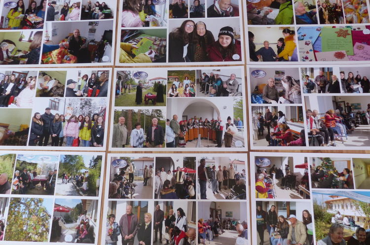 Неделно училище подари фотоизложба и диплянка на Дома за стари хора във Фатово