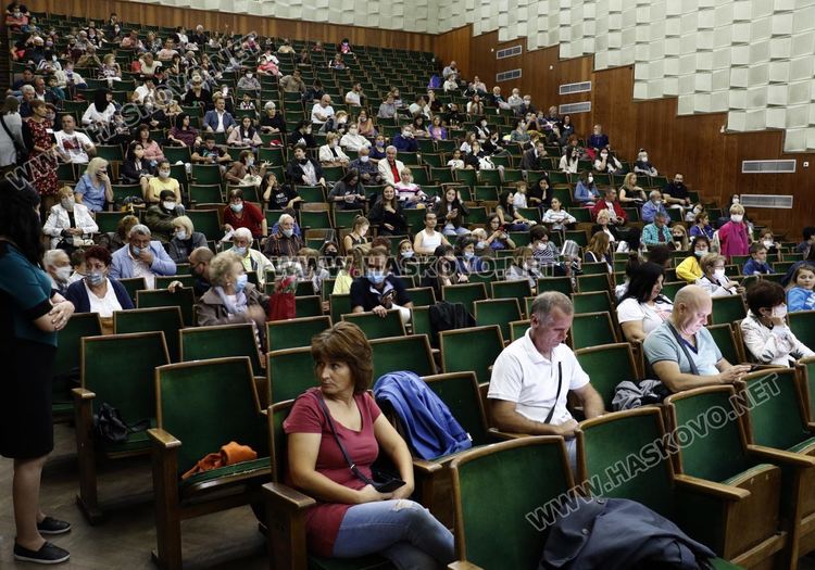 Младежкият център в Хасково отбеляза 20 години юбилей с голям концерт