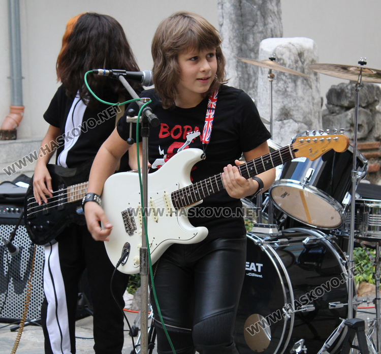 Млади гайдари и рокаджии откриха Втората музикантска среща в Хасково