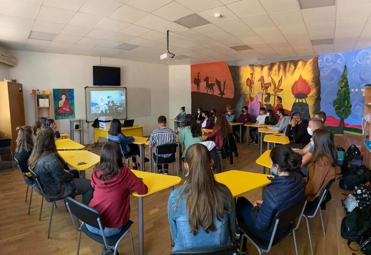 Учениците от ЕГ „Христо Ботев“  с Live-Stream от  Берлин