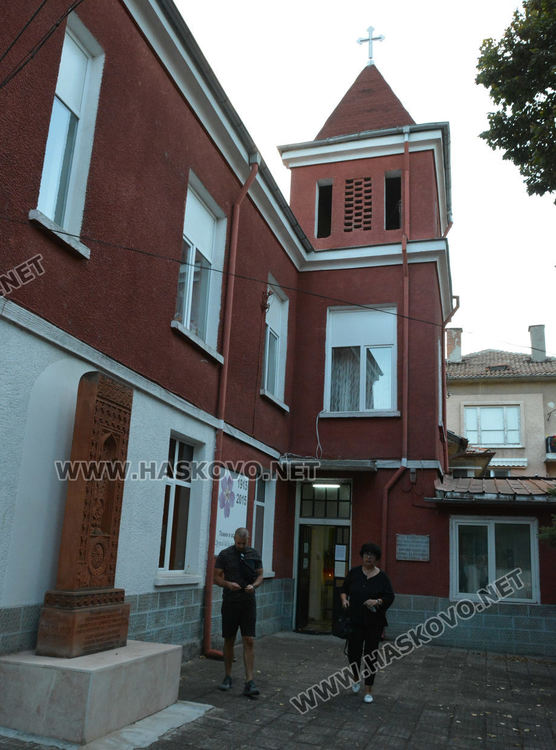 Арменската общност в Хасково се помоли за мир в Нагорни Карабах