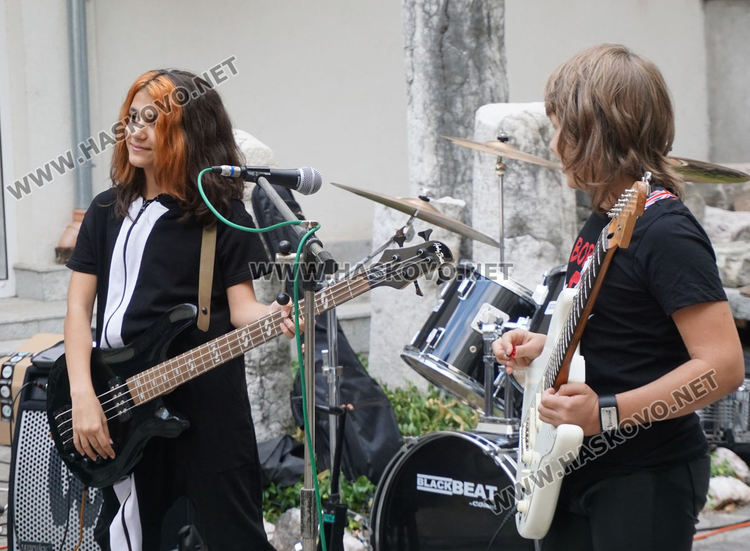 Млади гайдари и рокаджии откриха Втората музикантска среща в Хасково